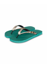 Les tongs présentent une semelle en caoutchouc teal, une surface texturée et des brides noires avec un motif en peau de serpent. Design léger et décontracté.