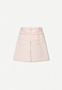 Unselected, pink