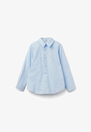 Chemise bleu clair à manches longues avec col pointu, cinq boutons sur le devant et un ourlet légèrement arrondi.