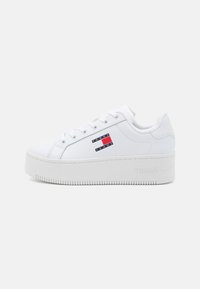 FLATFORM  - Športni copati - white