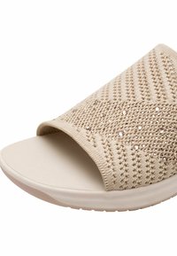 Sandale à glissière beige avec un dessus en tricot texturé comportant des sequins décoratifs, un design ouvert à l'avant et une semelle rembourrée.