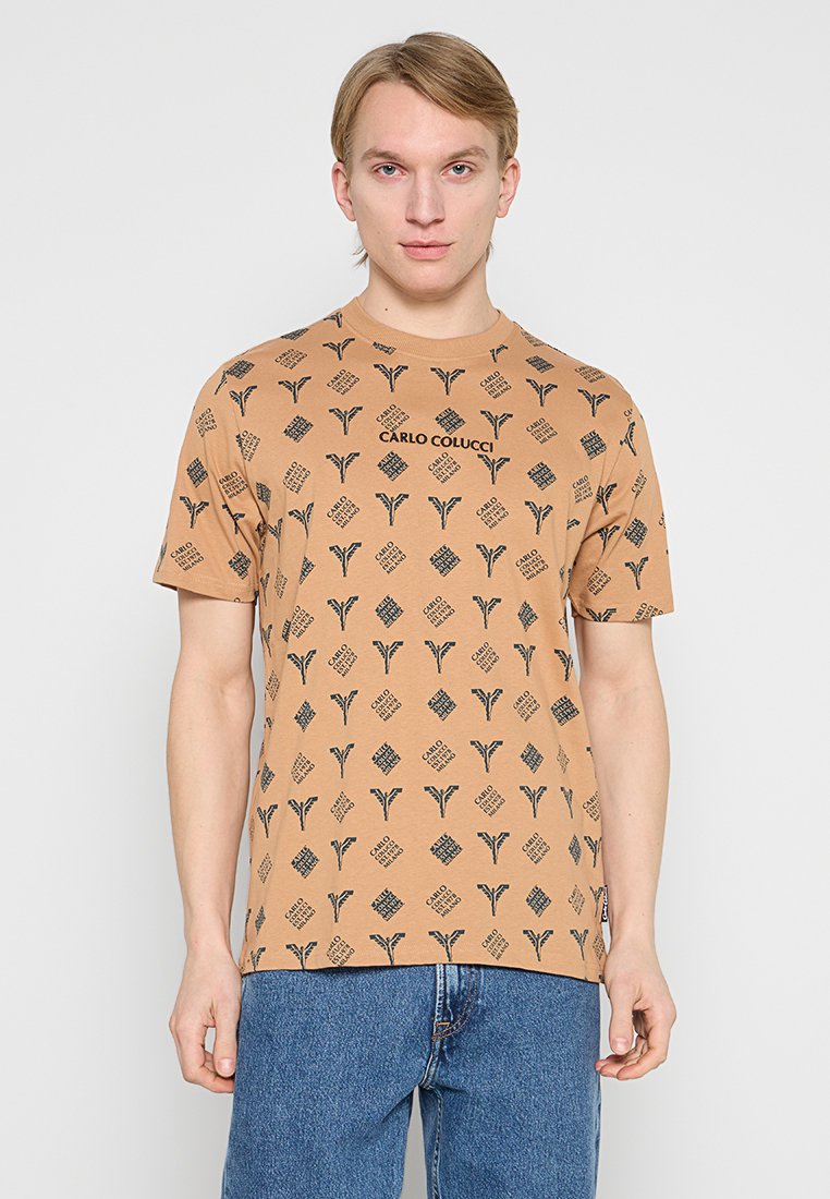 carlo colucci T-shirt print bruin