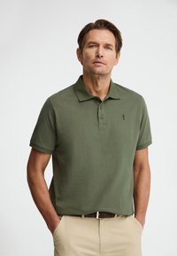 Unausgewählt, green