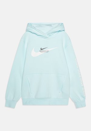 Sweatshirt azul-claro com capuz, apresentando um grande logótipo branco da Nike e texto cinza no peito e na manga direita. Feito de material macio.