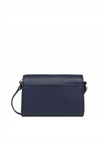 Sac en cuir bleu marine à bandoulière avec une texture lisse, de forme rectangulaire, fermeture rabat et une bandoulière amovible.