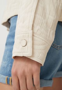 comma casual identity D’UNE BRODERIE LOGO - Kurtka wiosenna