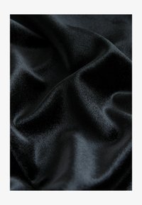 Non sélectionné, black