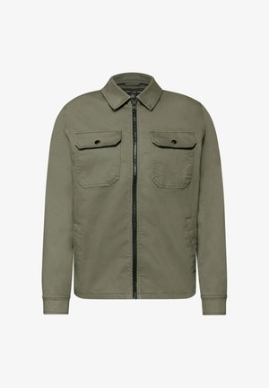 Oliivinvihreä takki, jossa on vetoketjullinen etuosa, kaksi läpällistä rintataskua ja klassinen kaulus. Takissa on sileä pintamateriaali ja vartalonmyötäinen leikkaus.