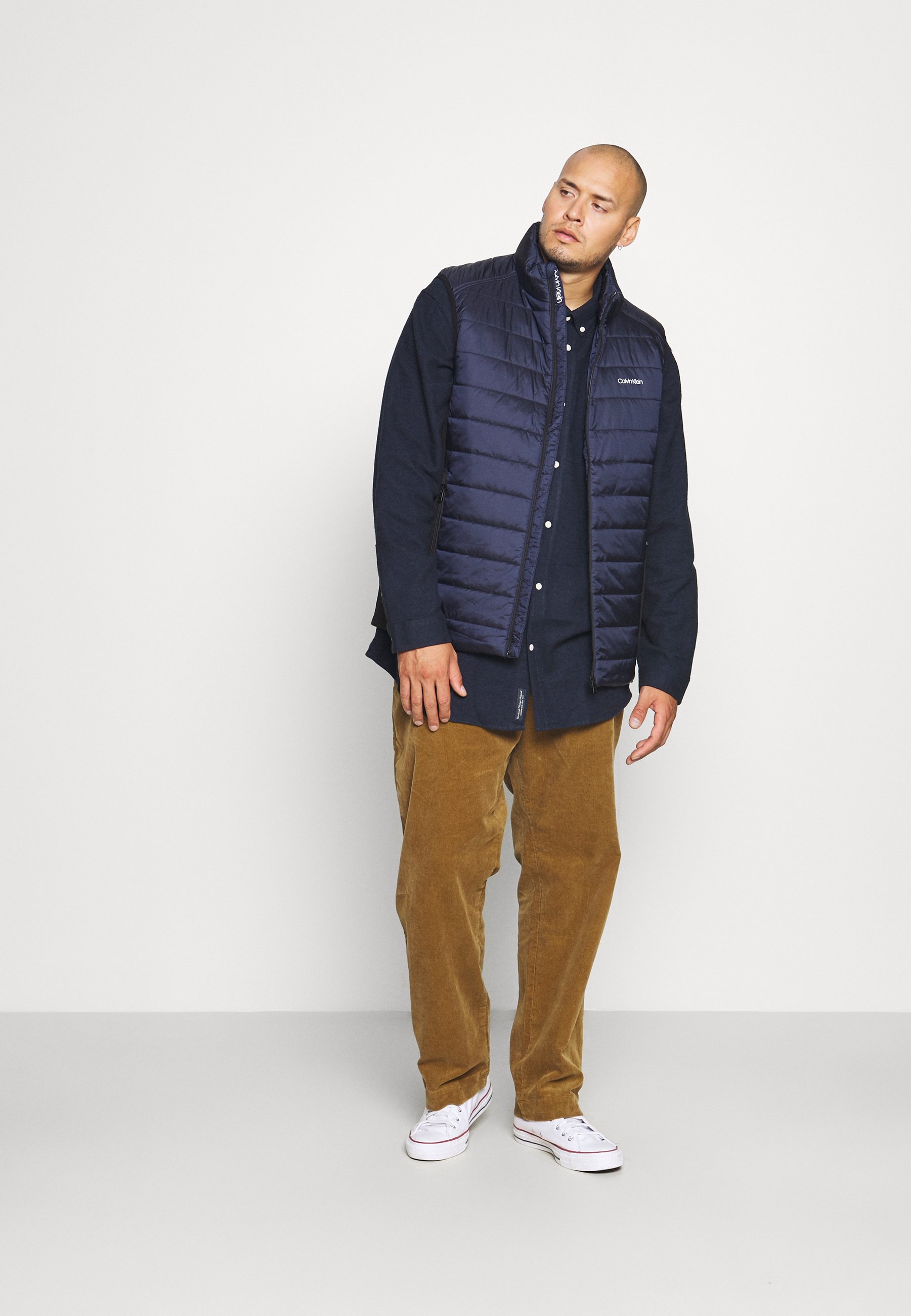 Herren ESSENTIAL SIDE LOGO VEST - Weste Herren ESSENTIAL SIDE LOGO VEST - Weste