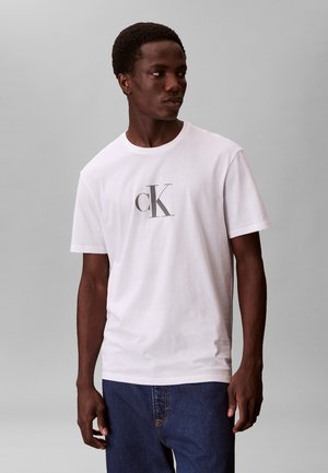 Calvin Klein DISTRESS MONOGRAM GRAPHIC TEE - Tricou cu imprimeu - bright white