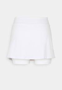 Falda corta blanca con pantalones cortos integrados, hecha de una tela suave. La cinturilla es elástica y el diseño cuenta con un estilo fluido y con capas.