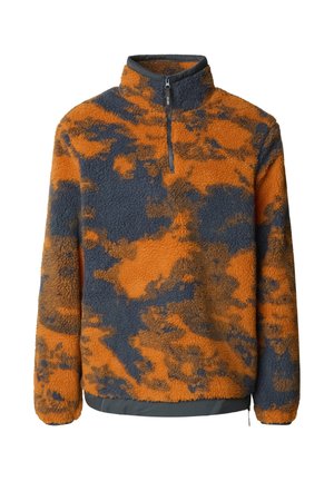 Pulover din fleece în portocaliu și gri, cu o suprafață texturată și plușată. Are un guler cu fermoar pe jumătate și o margine solidă în partea de jos.