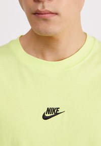 Thumbnail Image 7