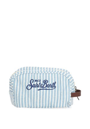 Piccola pochette in tessuto a righe bianche e blu con "MC2 Saint Barth" ricamato in blu e tiretto in pelle marrone per la cerniera.