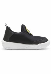 Fekete slip-on sneaker, hálós felsőrésszel, fehér gumitalppal és jellegzetes sárga logóval az oldalon. Simább textúra és kerek formatervezés.