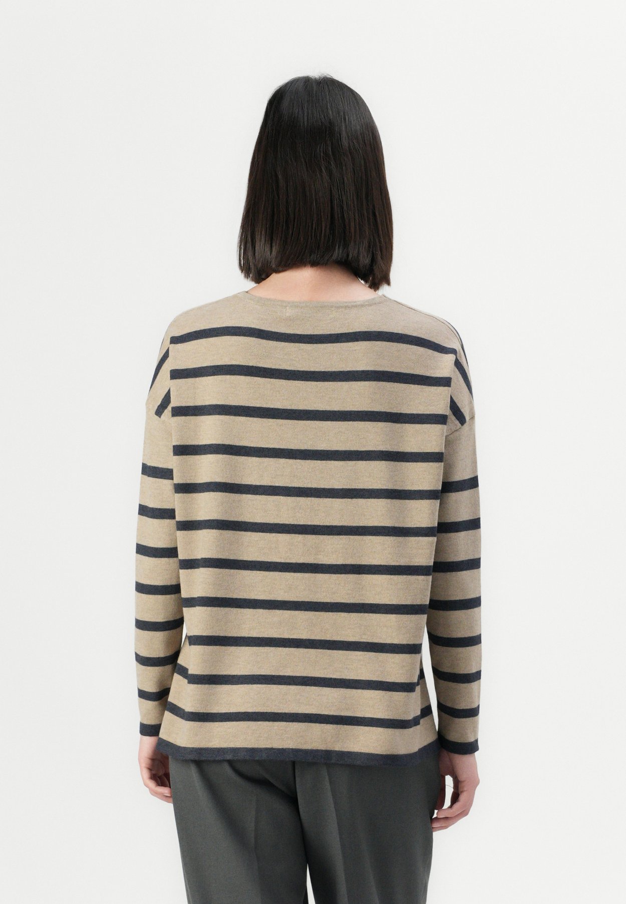 ONLAMALIO LIFE V NECK
