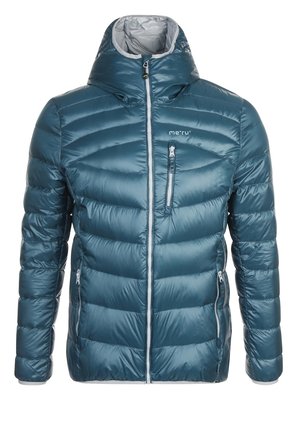 Blaue gesteppte Steppjacke mit Kapuze, Frontreißverschluss, Brusttasche und Seitentaschen, mit "me'ru" Logo auf der Brust.