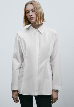 DARTED POPLIN - Button-down blouse - white