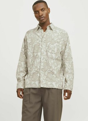 Button-up shirt in light gray with a paisley pattern in beige and green. Features a chest pocket, long sleeves, and a relaxed fit.