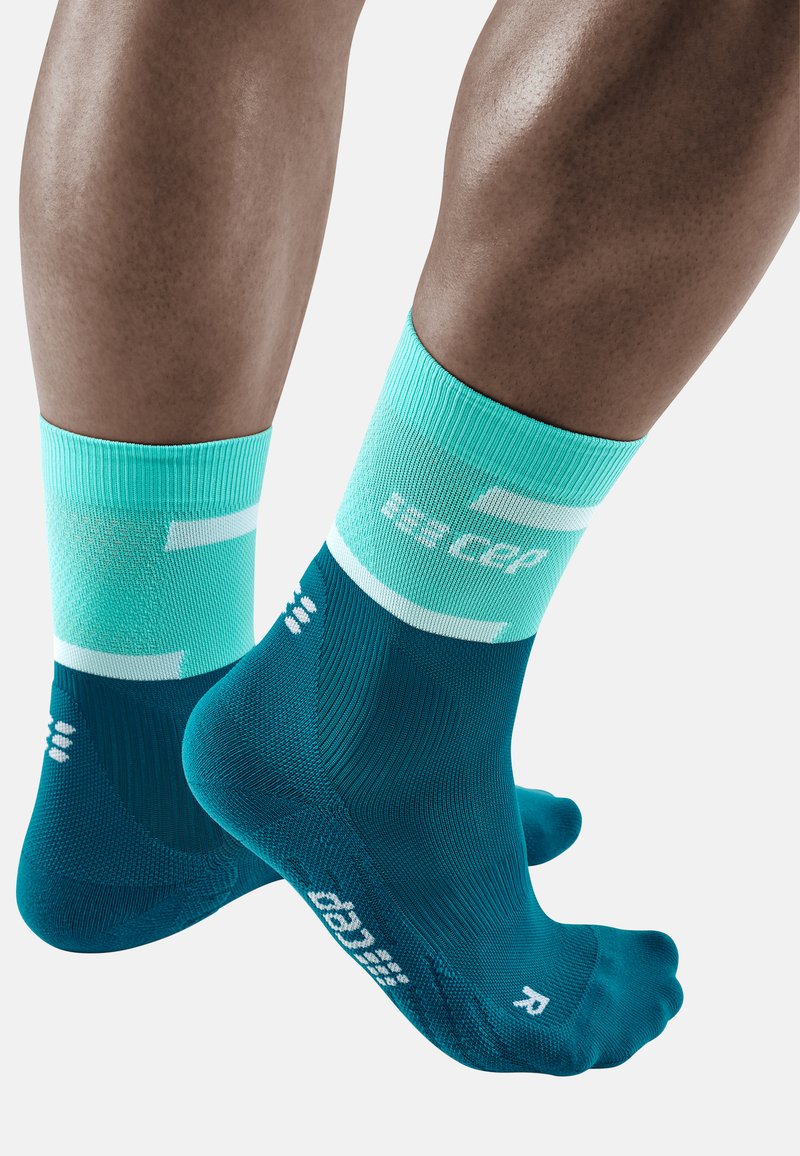 Herren Unterhosen | CEP COMPRESSION MID CUT SOCKS THE RUN Sportsocken ocean petrol/petrol - XK32996 Herren Unterhosen | CEP COMPRESSION MID CUT SOCKS THE RUN Sportsocken ocean petrol/petrol - XK32996