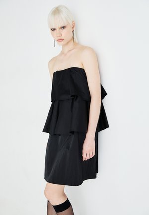 VMNELIE BANDEAU VOLUME DRESS - Cocktail dress / Party dress - black