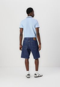 Jack & Jones JJIALEX JJORIGINAL - Kratke hlače od trapera - blue denim