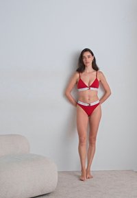 Thumbnail Image 2