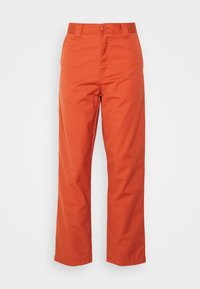 Oranje wijde broek gemaakt van katoen, met een knoopsluiting en een platte voorkant. Glad textuur zonder zichtbare patronen.