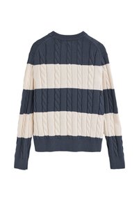 Sweter o splocie w w kolorze granatowym z kremowymi paskami. Posiada prążkowany dekolt i mankiety, luźny krój oraz teksturowany wzór dla dodatkowego efektu.