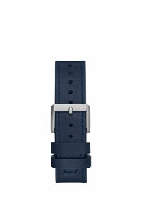 Cinturino in pelle blu navy con fibbia metallica argentata. Presenta dettagli cuciti e più fori per la regolazione della misura. Include due passanti in pelle.