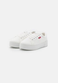Levi's® TIJUANA 2.0 - Zapatillas - brilliant white