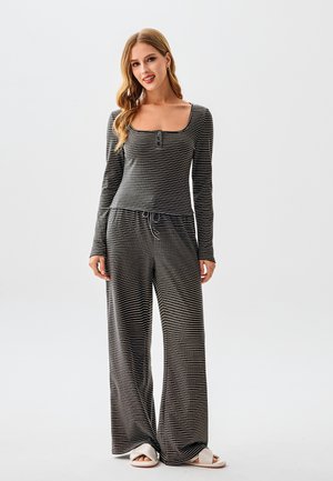 STRIPED LOUNGE SET - Pyjama - black white