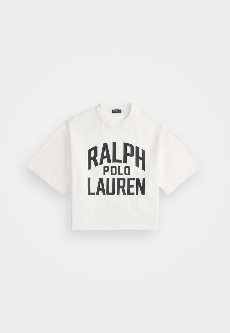 Geknipt wit katoenen T-shirt met vetgedrukte zwarte tekst "RALPH" boven "POLO LAUREN". Korte mouwen, ronde halslijn, eenvoudig ontwerp.