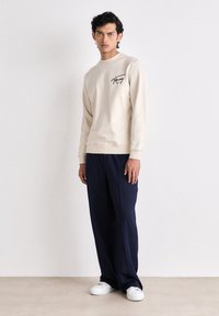 Tommy Jeans ENTRY GRAPHIC CREW - Felpa - beige/sand