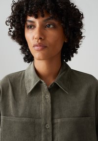 OPUS RELAXED FIT 3/4 SLEEVE CORD - Blousejurk - olive leaf