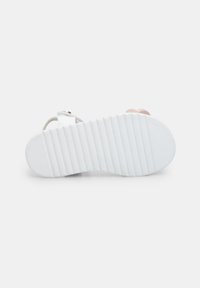 Bata BUBBLEGUMMERS - Vauvan kengät - bianco