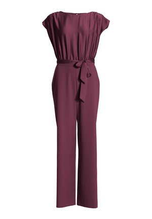 Combinaison prune sans manches à jambes larges, taille froncée et ceinture assortie en tissu nouée à l'avant.