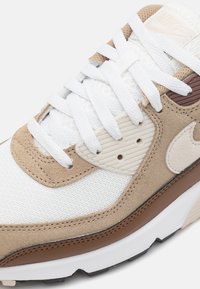 Nike Sportswear AIR MAX 90 - Trainers - summit white/black/light orewood brown/cacao wow/white