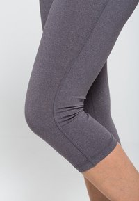 Even&Odd active Pantaloncini 3/4 - mottled grey
