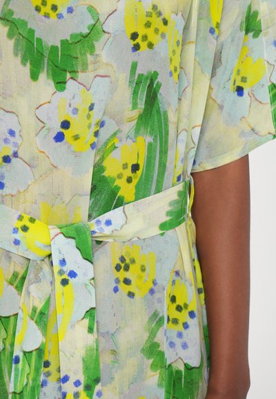 Henrik Vibskov FROWN DRESS - Freizeitkleid - spraycan white/green