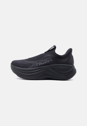 SKYWARD LACELESS - Road running shoes - black