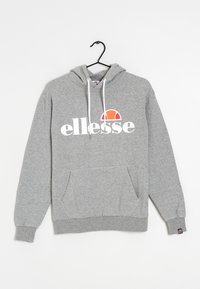 Felpa grigia in misto cotone, con tasca frontale, cappuccio con cordino e un logo bianco, arricchito da un accento ad arco arancione.