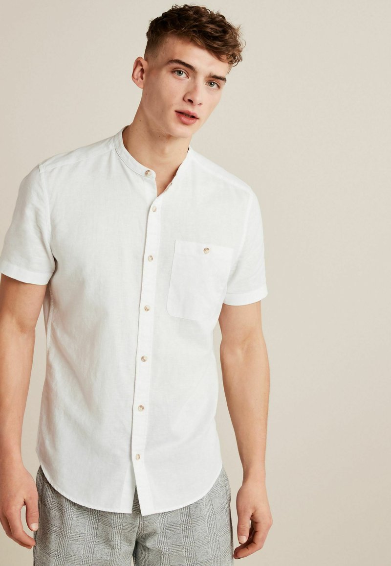 Next LINEN BLEND SHORT SLEEVE SHIRT WITH GRANDAD COLLAR - Overhemd - white