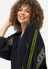 Ulla Popken STRIPE DETAIL LONG SLEEVE  - Bluse - navy blue