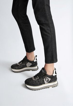 Baskets basses - black