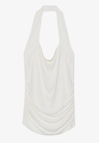 Biely top s halter krkom vyrobený z jemnej tkaniny, s vykrojeným chrbtom a nariasením vpredu pre zvýraznenie textúry.