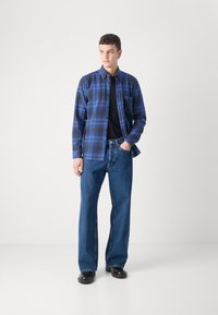 BOSS RICKERT - Srajca - open blue