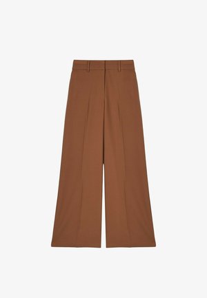 Braune Hosen mit weitem Bein, Gürtelschlaufen und vorderen Nähten, flach auf einem weißen Hintergrund präsentiert.