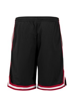 Pantalones cortos de baloncesto negros con rayas rojas y blancas en los laterales y el dobladillo, con cintura elástica y textura de tela de rejilla.