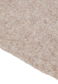 Helles beige Wollfilzgewebe mit einer weichen, strukturierten Oberfläche und einem subtilen gesprenkelten Muster. Die Kanten erscheinen roh und unbeschnitten.